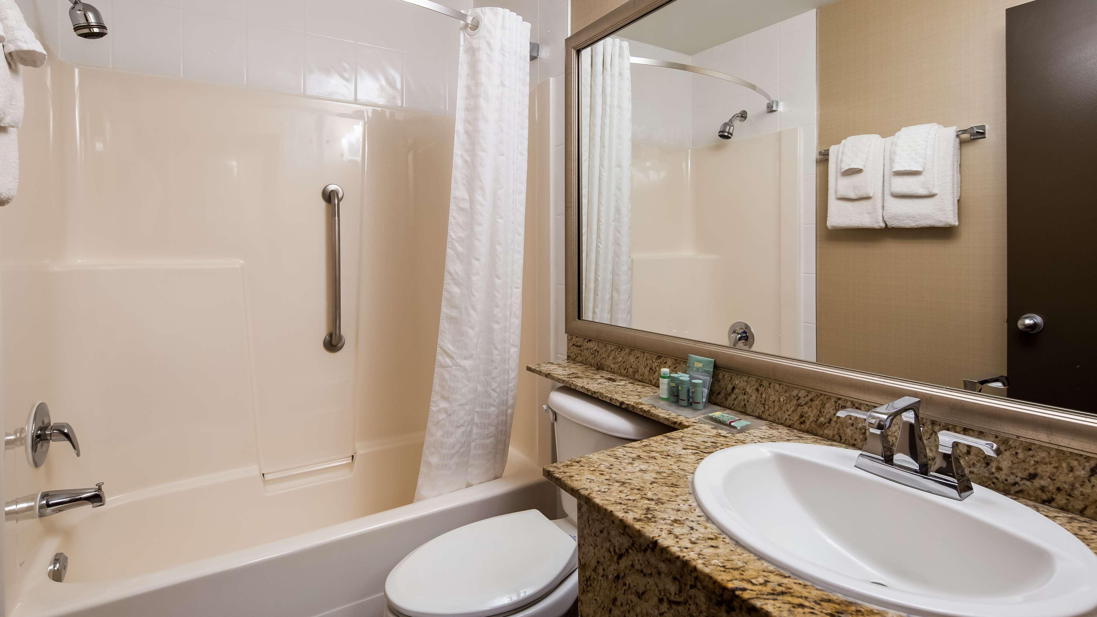 Best Western King George Inn & Suites Суррей Екстер'єр фото